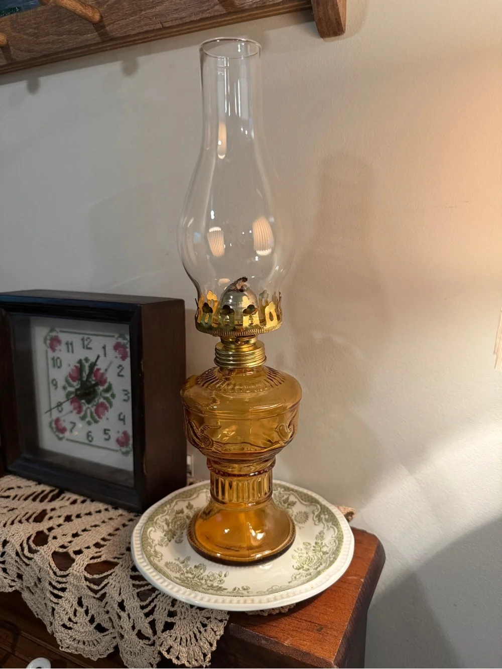 Amber Glass Lantern Oil Lamp - Honey Amber Decorative Lantern